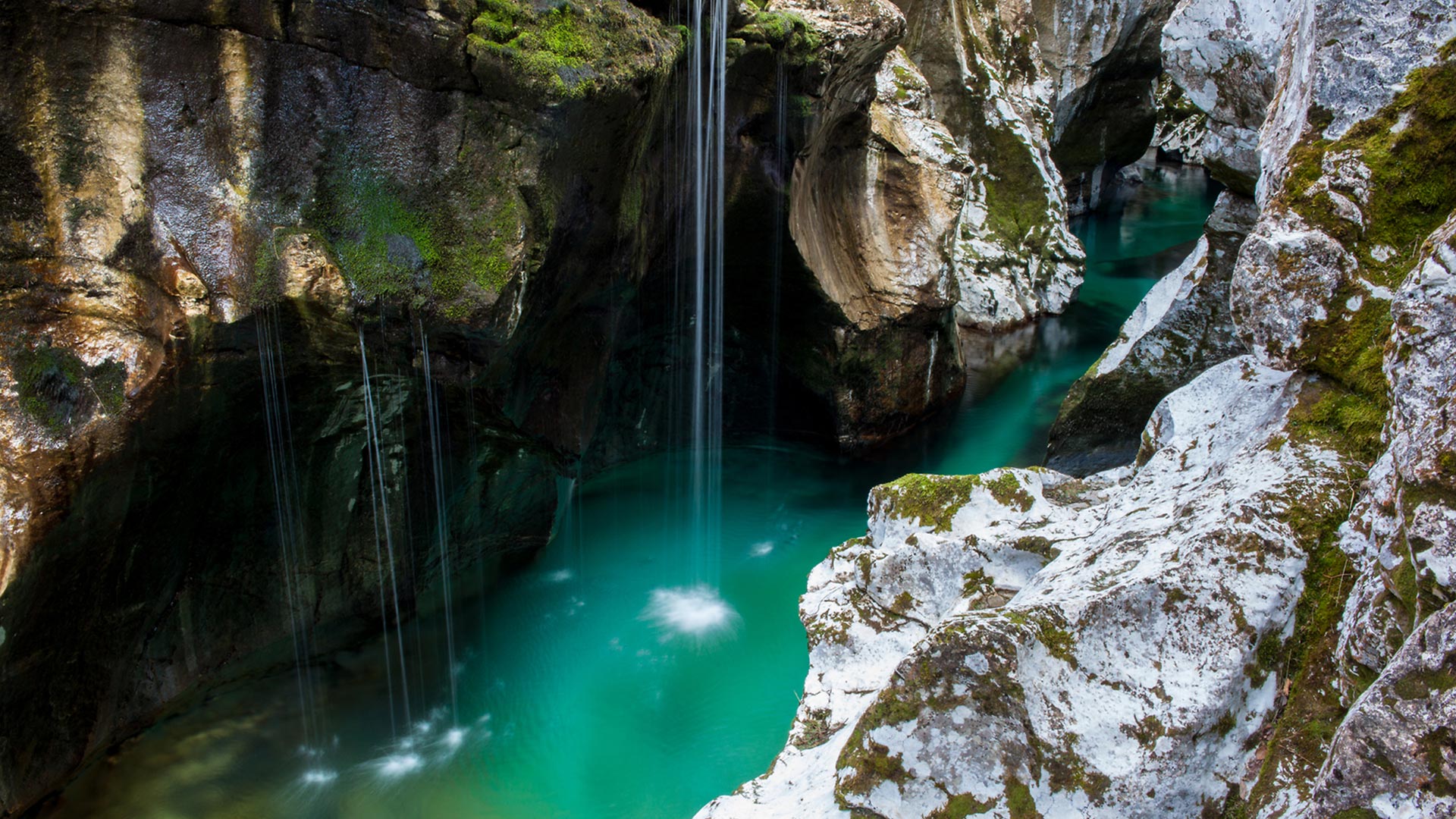 Soutěska na řece Soča