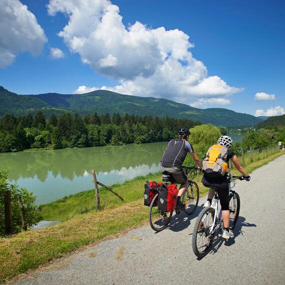 Slovinsko Trail podél řeky Drávy
